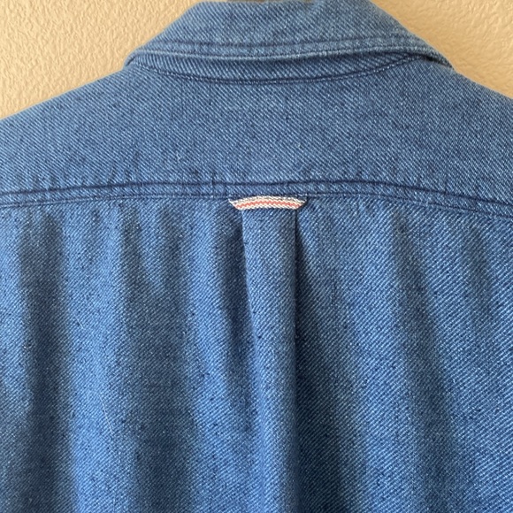 Levi’s button down - Picture 3 of 10